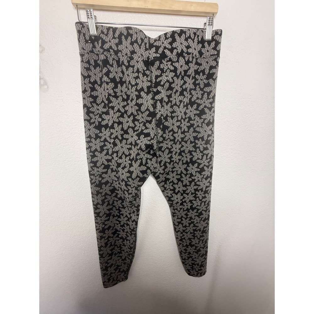 Nike Womens Flower Print High Waisted Leggings Black White XL Floral Swoosh - Picture 6 of 6